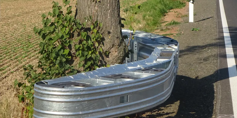 BOS Primus 2a protection system for trees and roadside objects, free-standing and CE certified